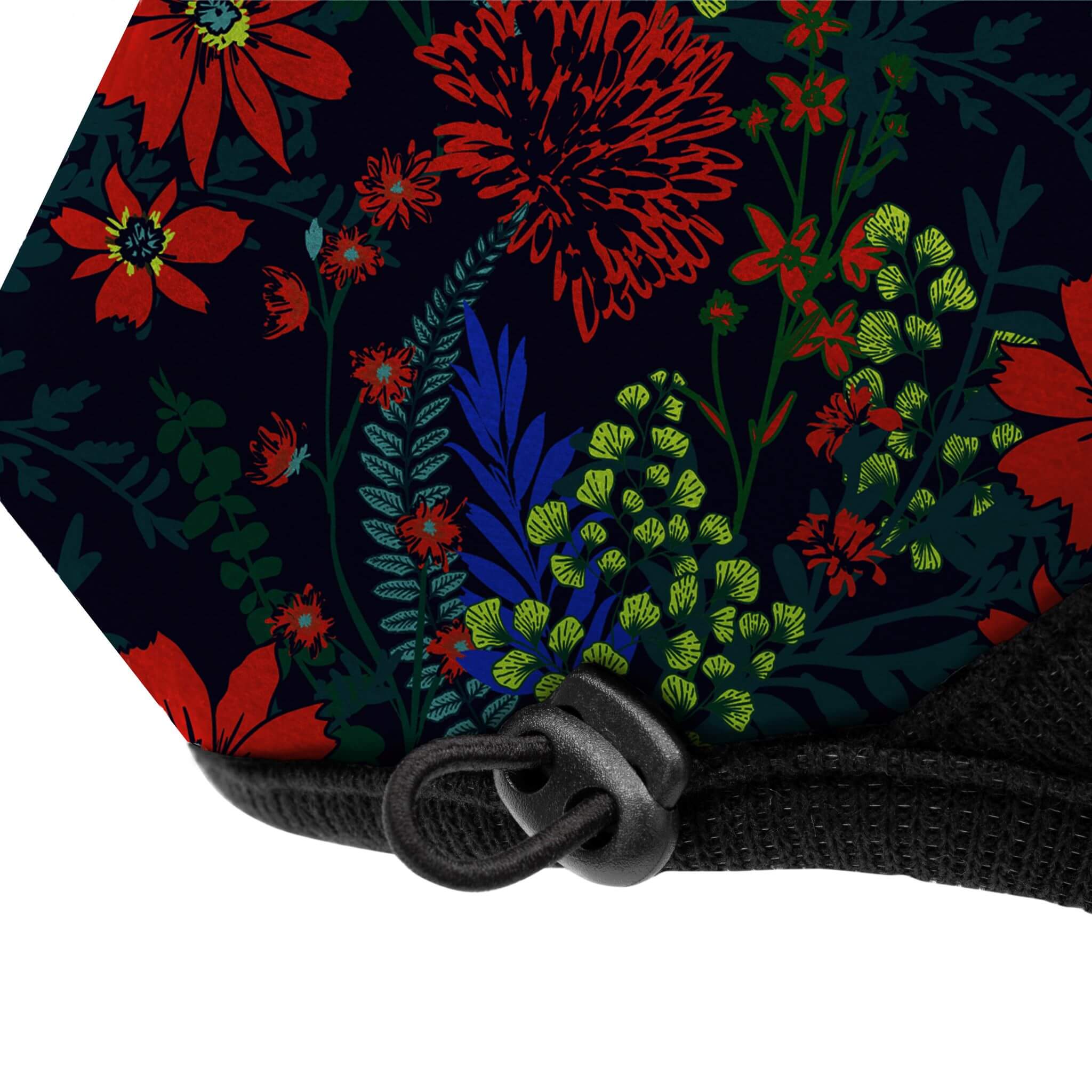 Close up image of the Toggle on The Lindley Non Valve Face Mask