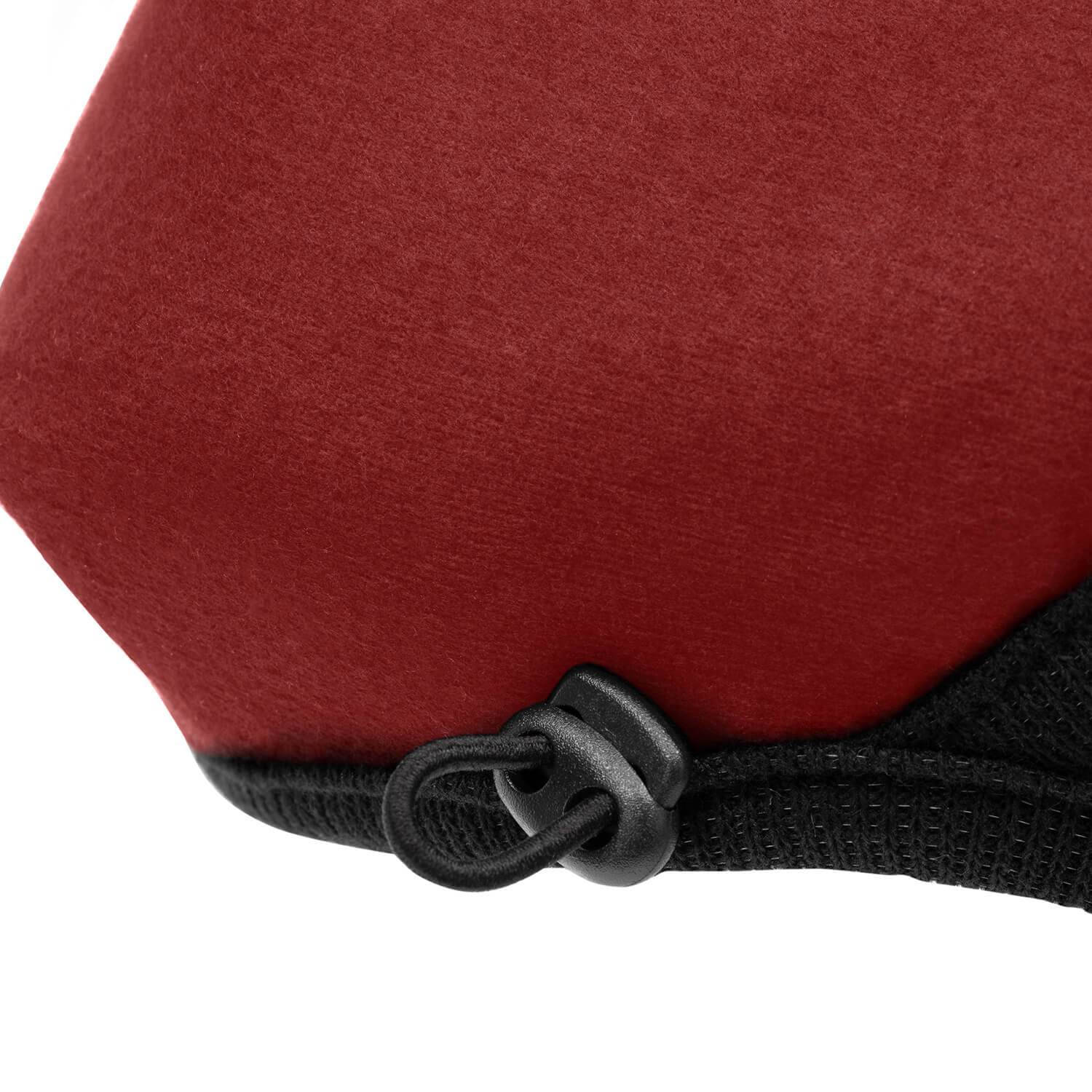 Close up image of the Toggle on The Baron Non Valve Face Mask