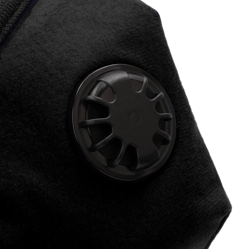 Close up image of the Valve on BASIC Face Mask Black 