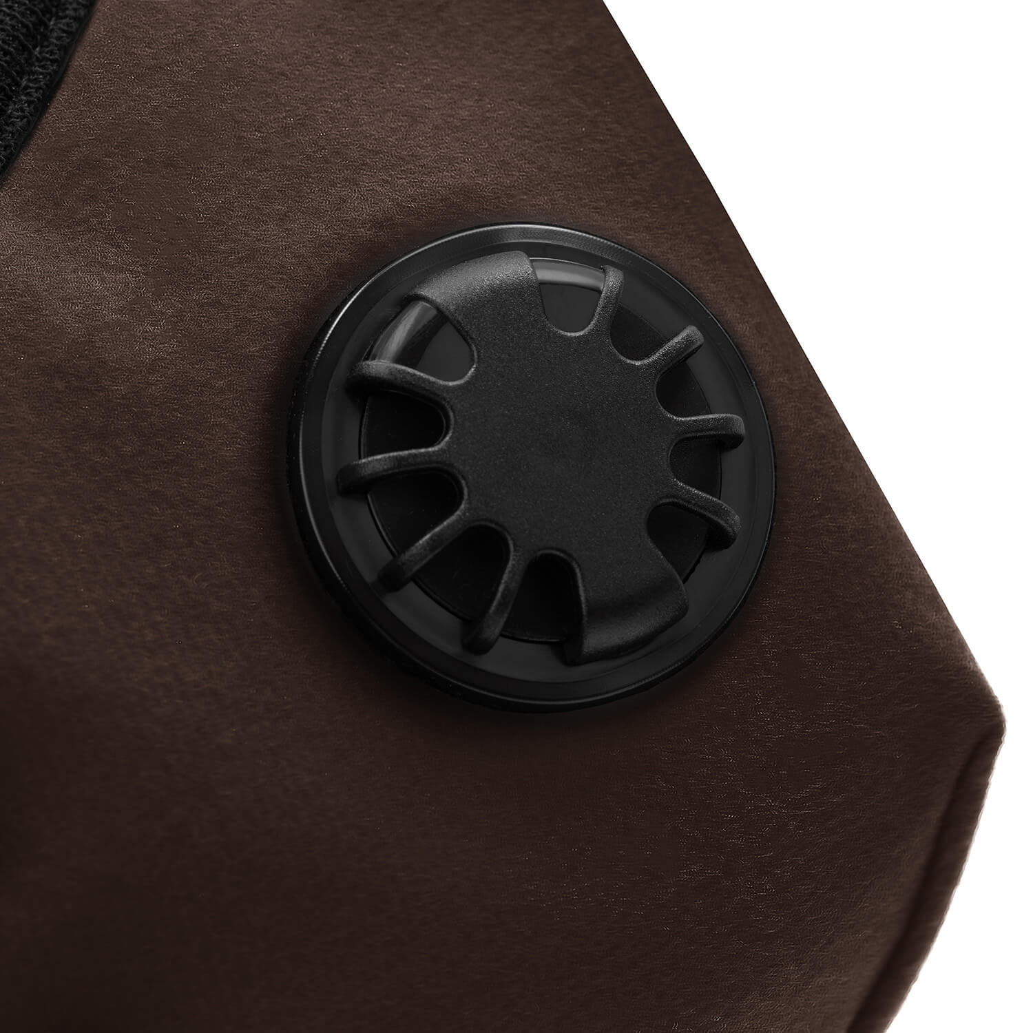 Close up image of the Valve on The Cook Pro Face Mask 