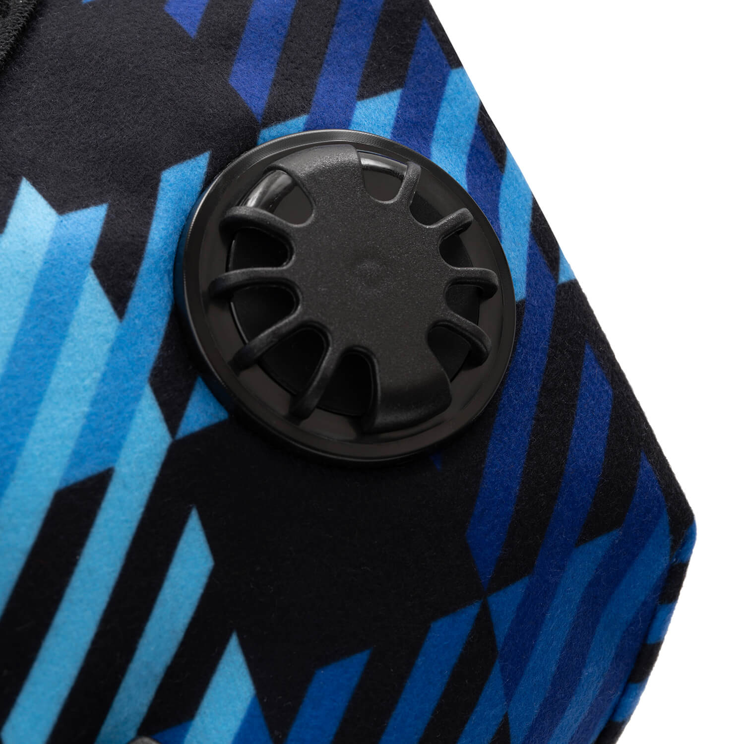 Close up image of the Valve on The Nightingale Pro Face Mask 